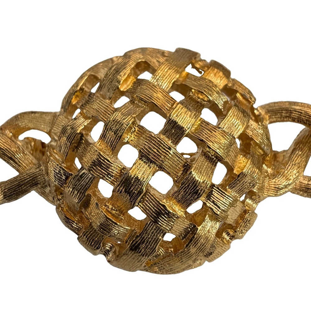 Rare Authentic Vintage St. John Gold Tone Brooch Pin Basket Weave Hat Saint NICE